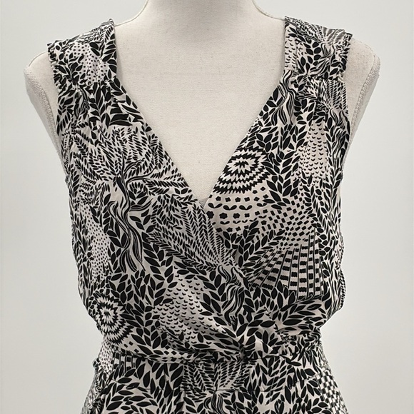 Marc by Marc Jacobs Muir Bubble Hem Surplice Dress in White Swan - Size XS - Picture 3 of 7